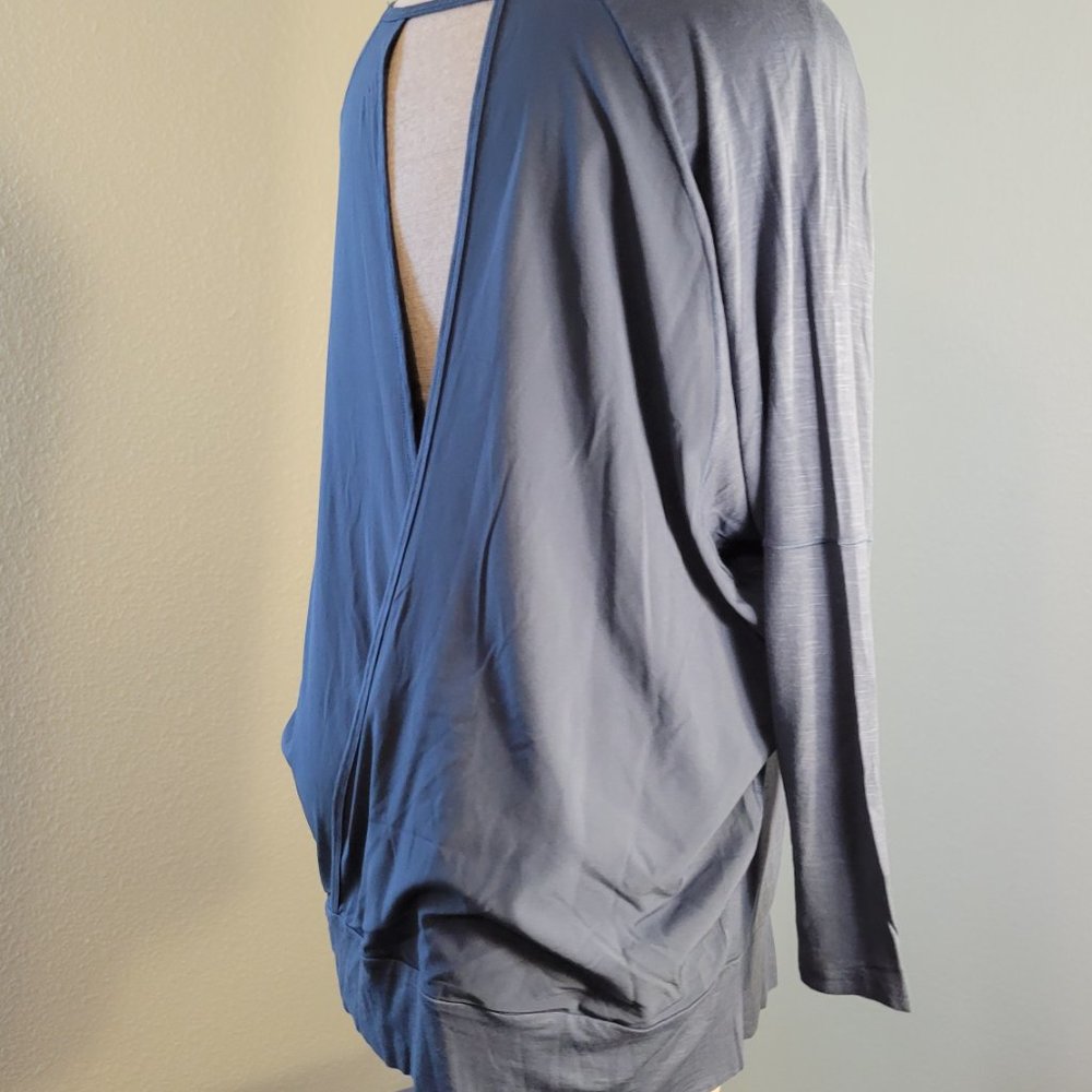 C9 BY CHAMPION Long Sleeve Open Back Training Shirt || BLUE - Picture 3 of 10